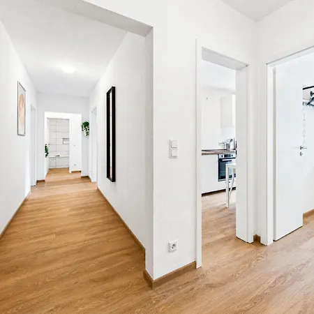 Geraeumiges Mit Balkon