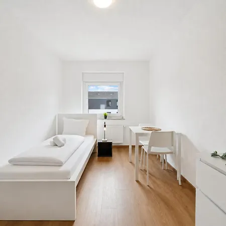 아파트 Geraeumiges Mit Balkon