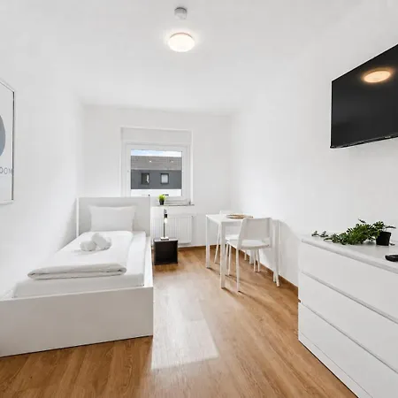 Geraeumiges Mit Balkon 아파트